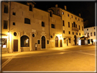 foto Bassano del Grappa di notte